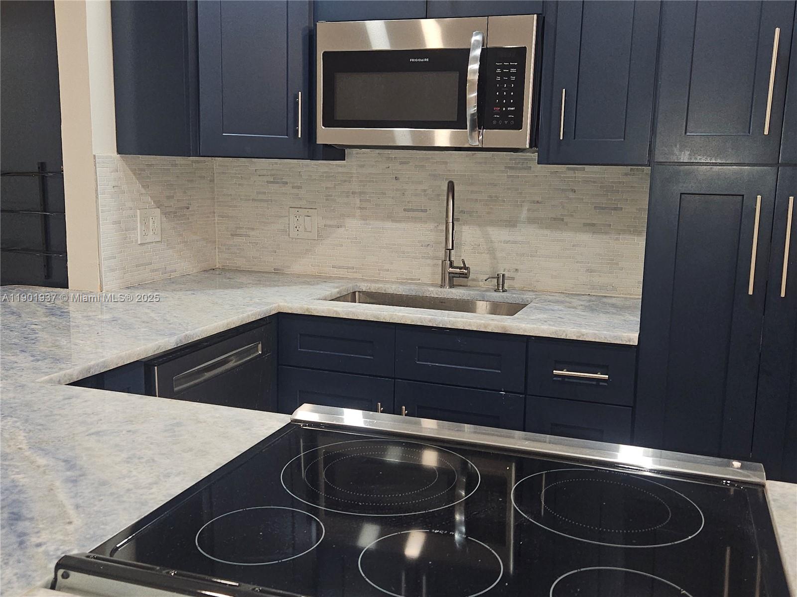 MANARANDA VILLAGE CONDO - Residential Lease