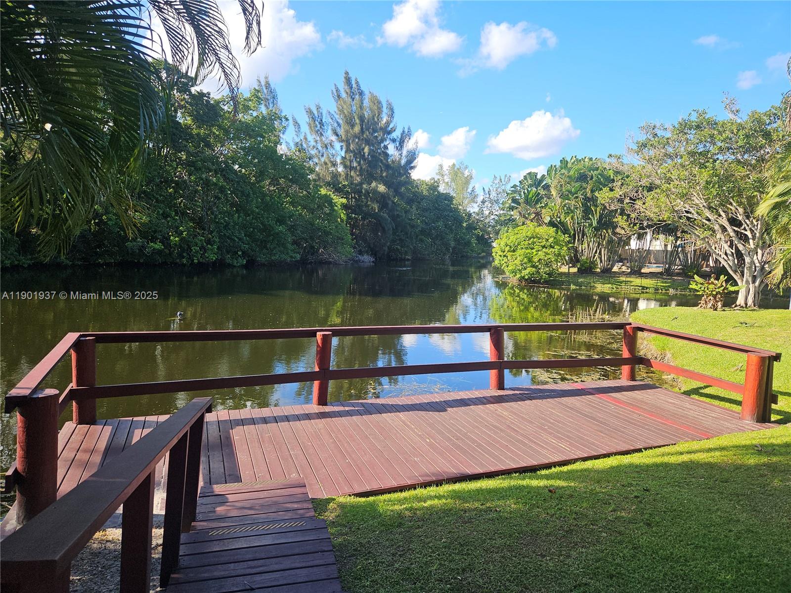 MANARANDA VILLAGE CONDO - Residential Lease