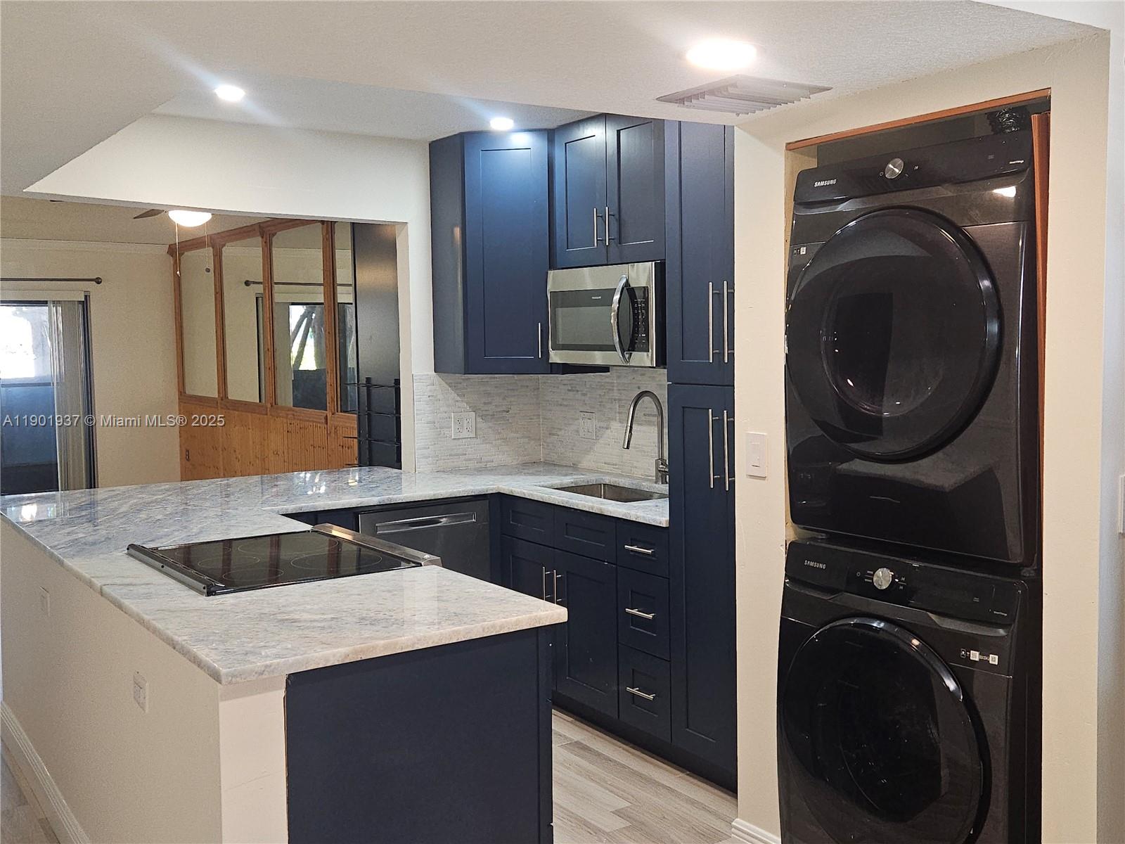 MANARANDA VILLAGE CONDO - Residential Lease