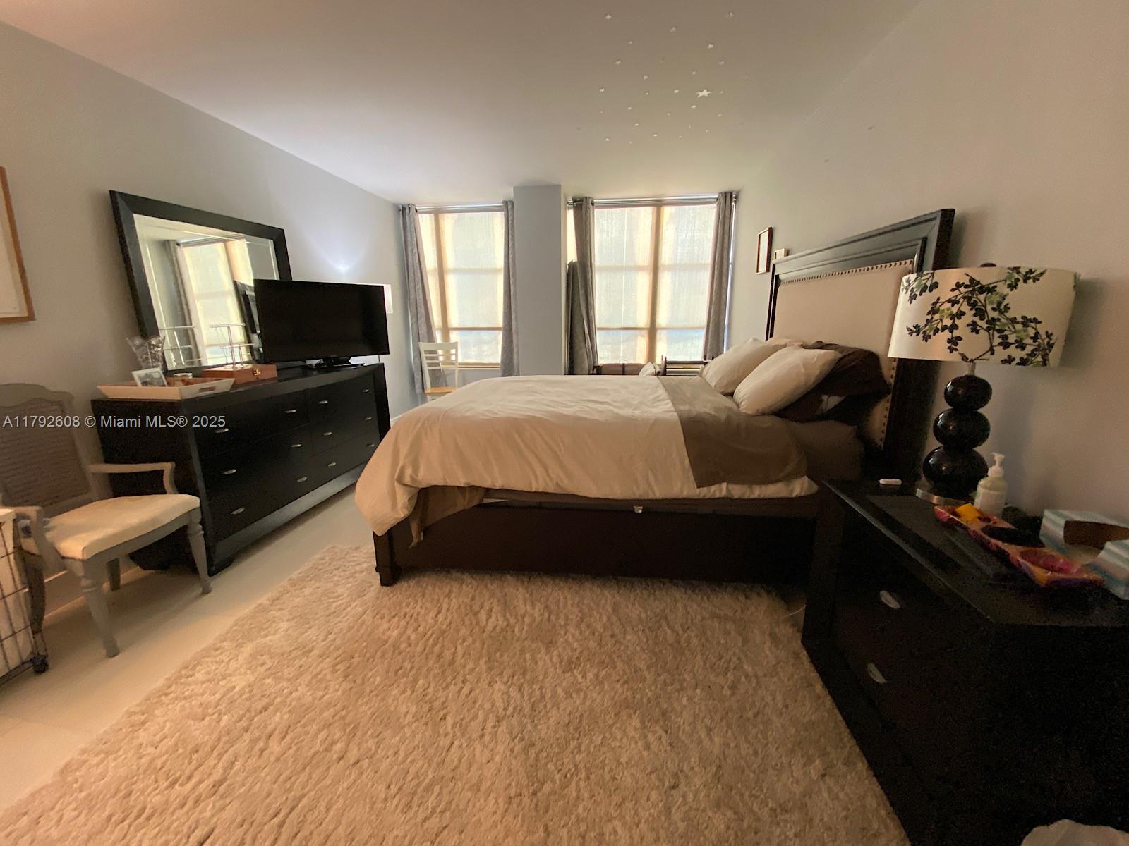 500 Three Islands Blvd L16