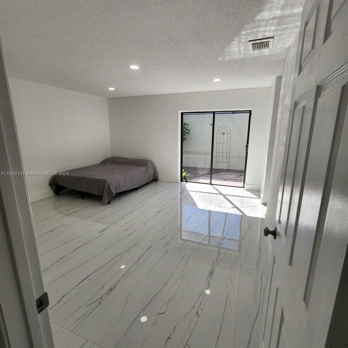 SANDALFOOT COVE SEC 12 - Residential