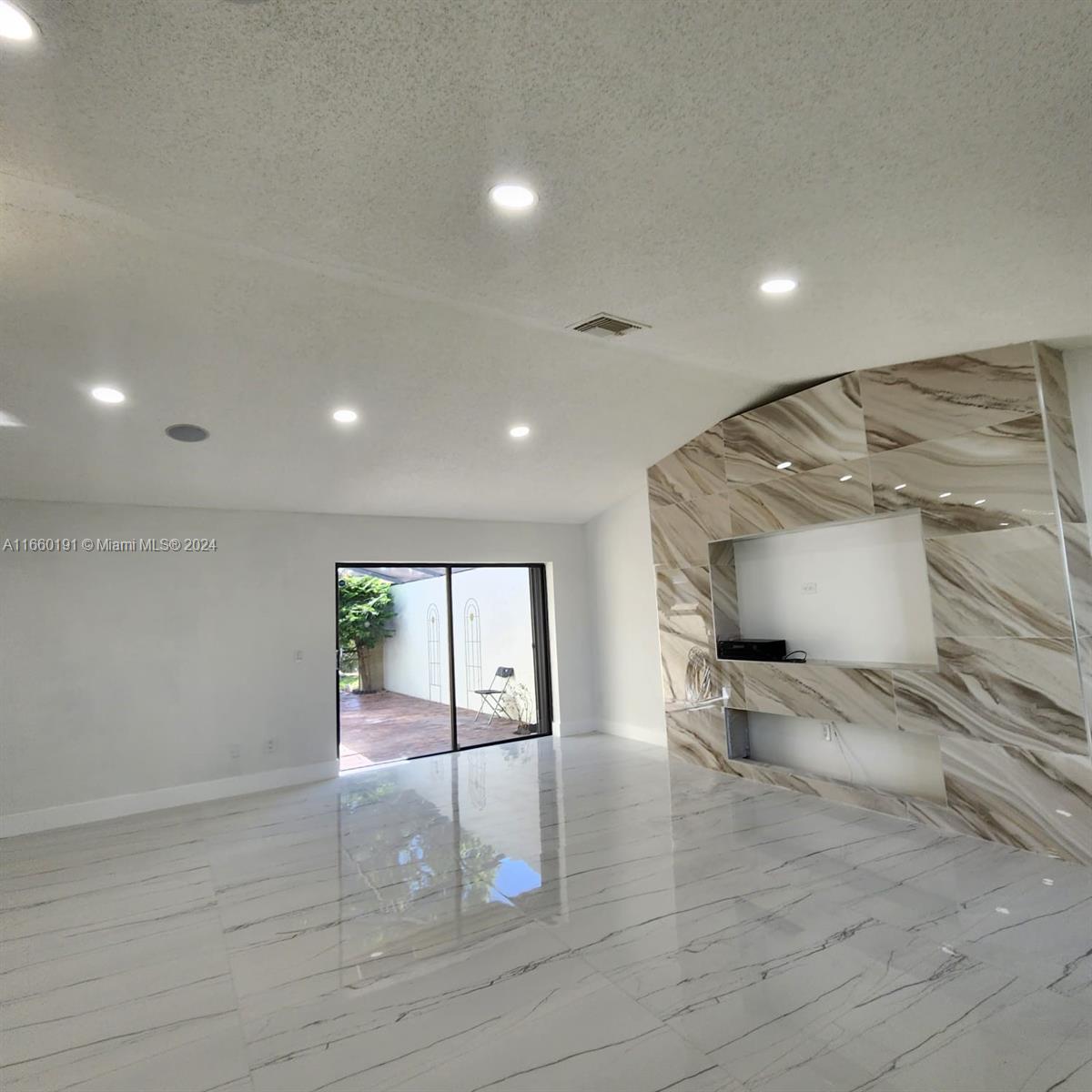 SANDALFOOT COVE SEC 12 - Residential