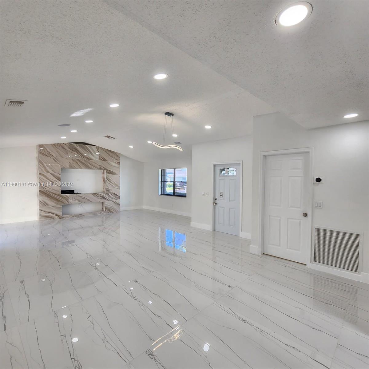 SANDALFOOT COVE SEC 12 - Residential