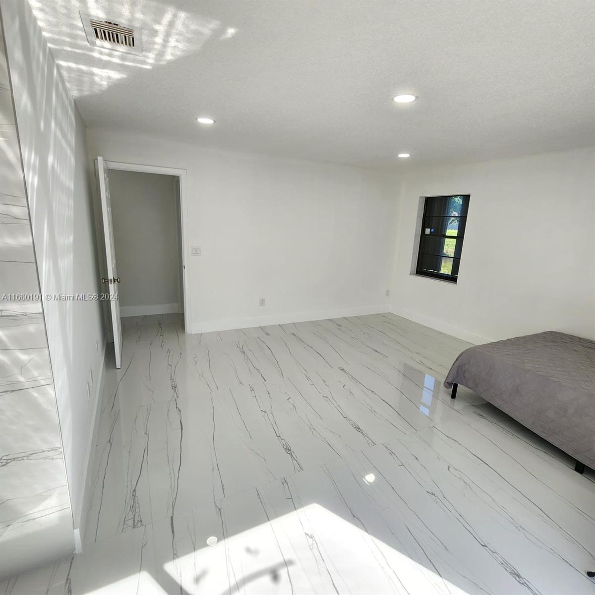 SANDALFOOT COVE SEC 12 - Residential