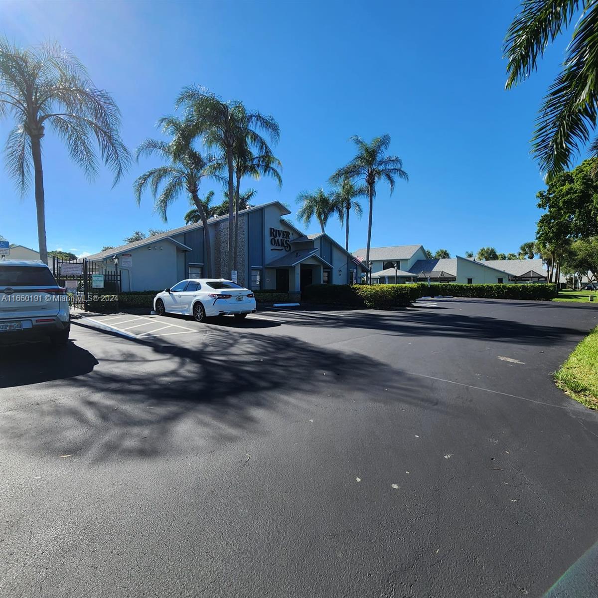 SANDALFOOT COVE SEC 12 - Residential