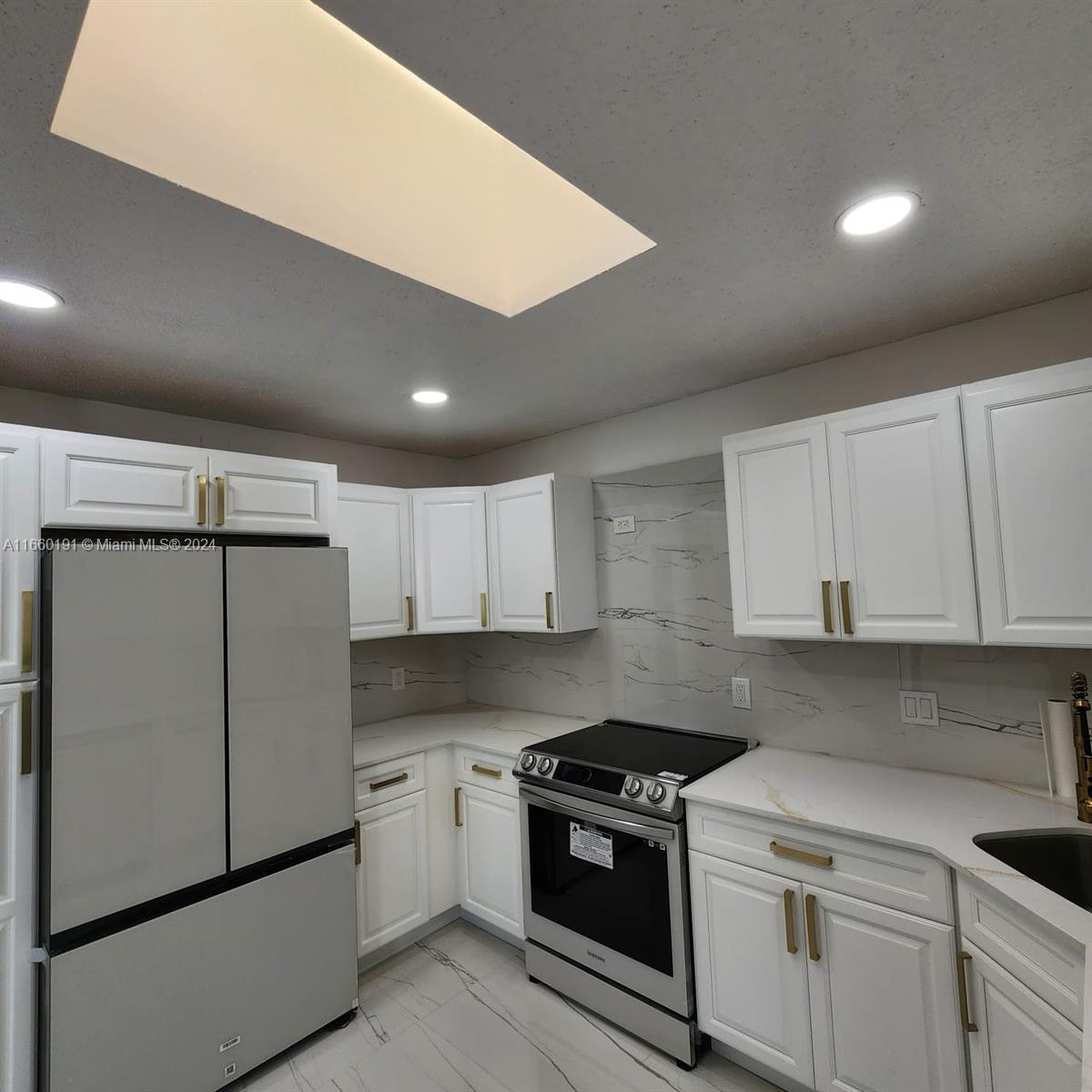 SANDALFOOT COVE SEC 12 - Residential