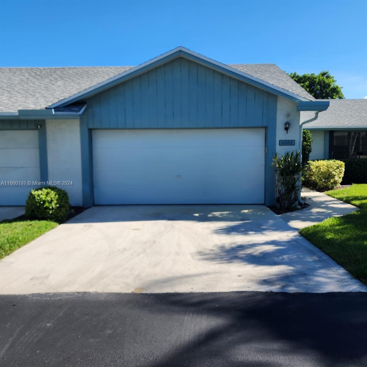 SANDALFOOT COVE SEC 12 - Residential