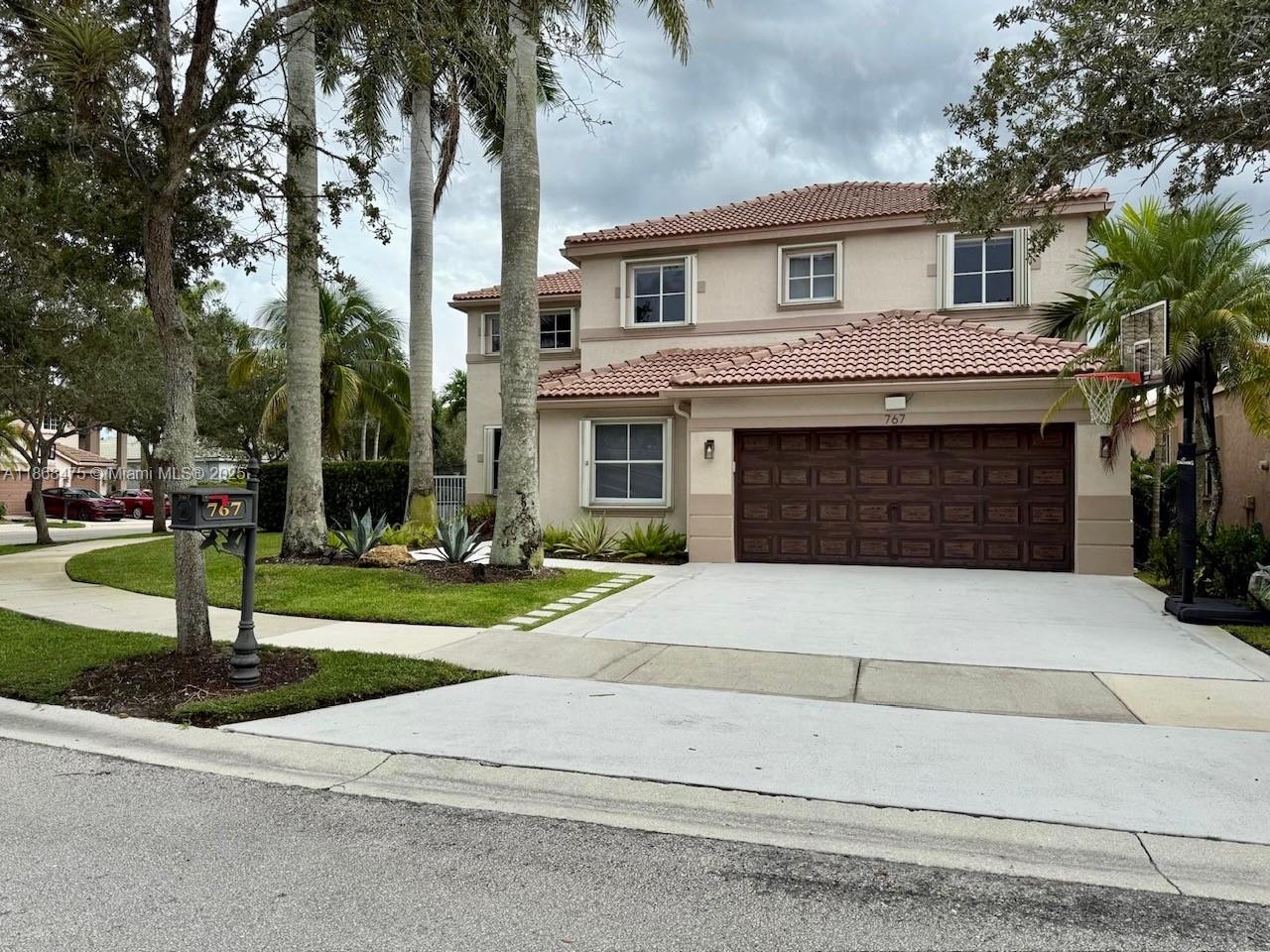 767 Tulip Cir