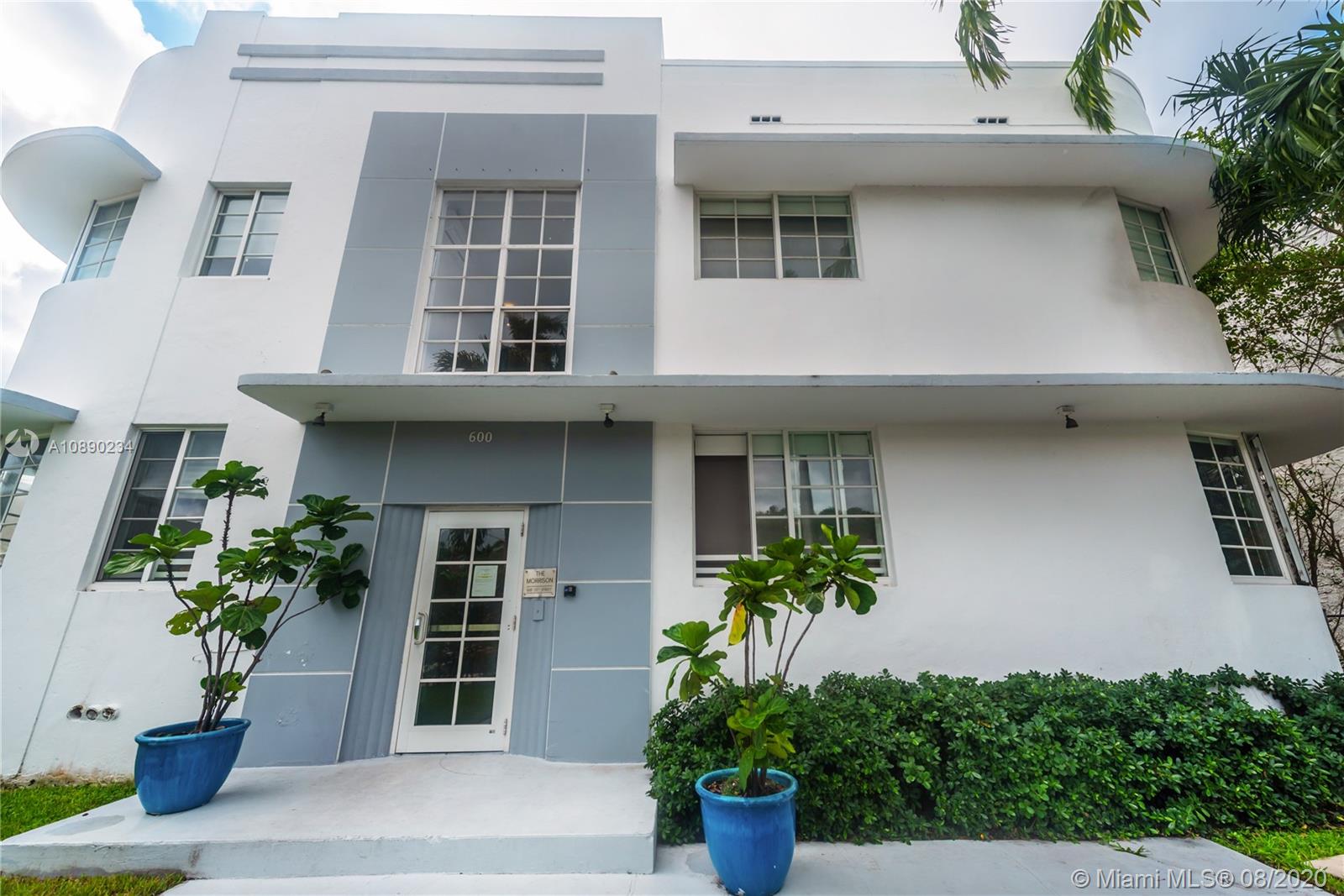 THE MORRISON CONDO - Residential Lease