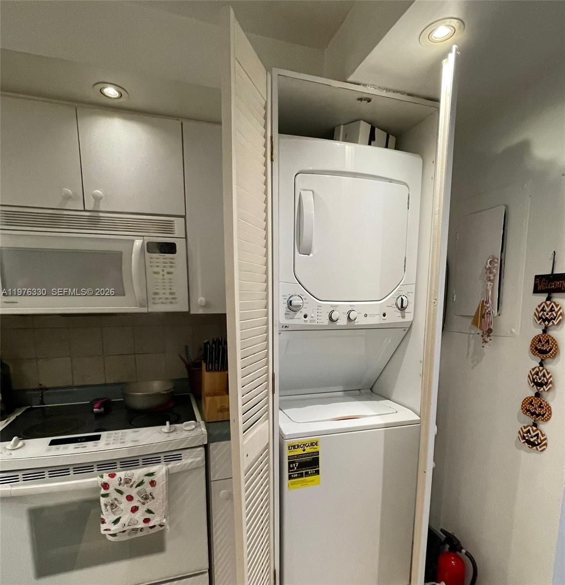 BRICKELL PLACE CONDO - Residential Lease