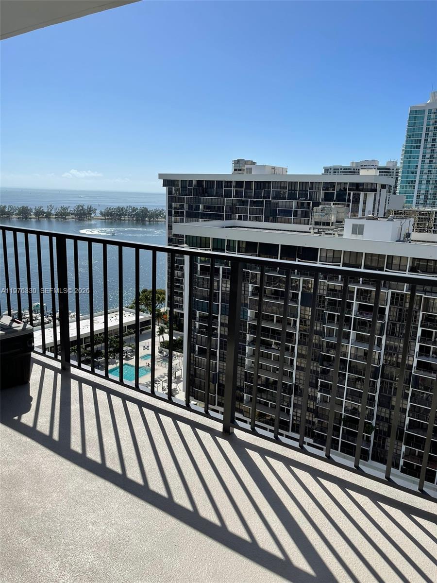 BRICKELL PLACE CONDO - Residential Lease