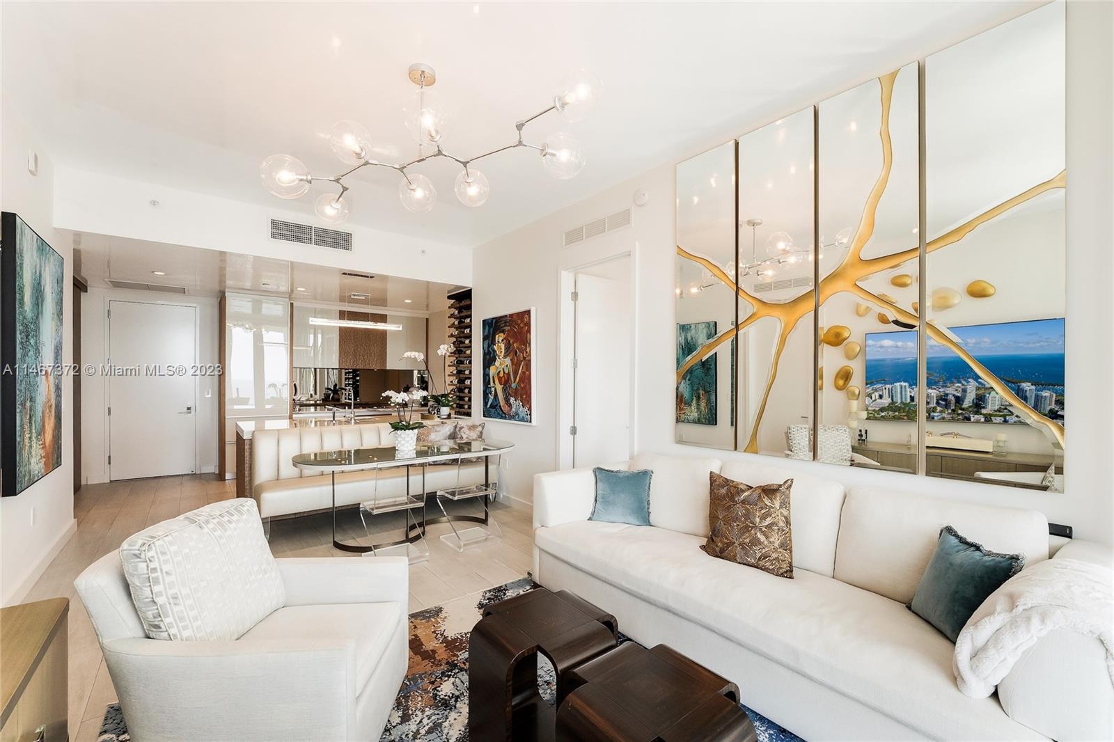 CLUB RESIDENCES AT PARK GR - Residential