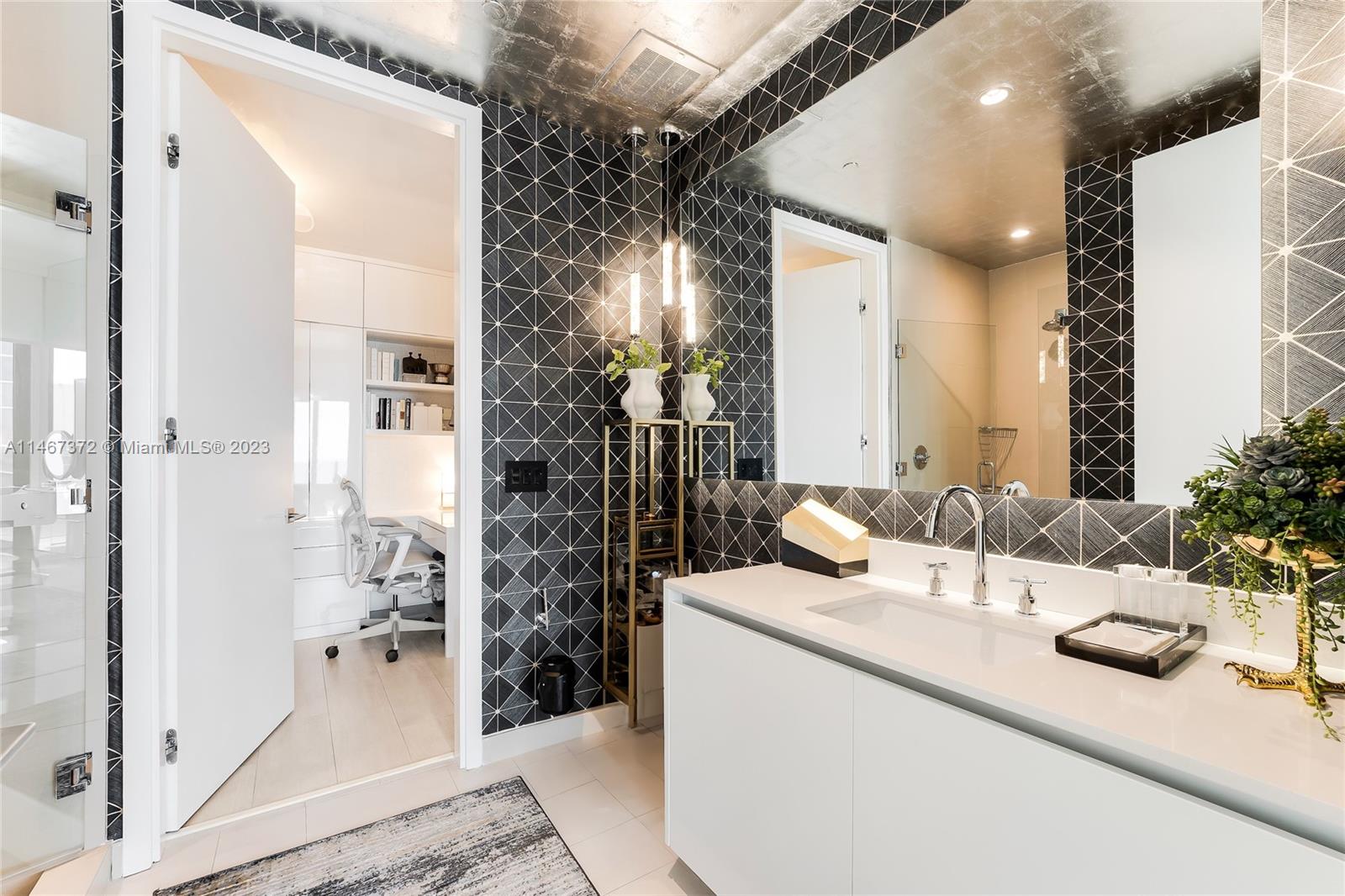 CLUB RESIDENCES AT PARK GR - Residential