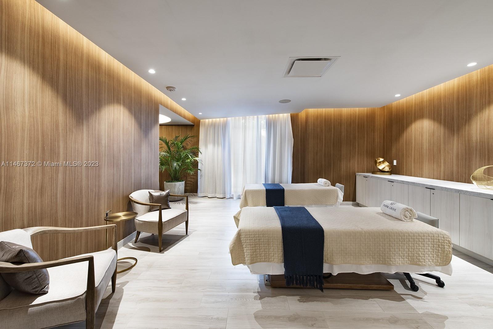 CLUB RESIDENCES AT PARK GR - Residential