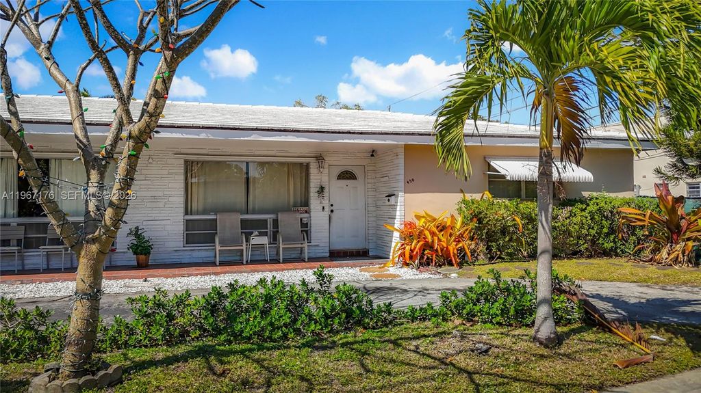 Photo of 450 S Highland Ct #1, Hollywood, FL 33021 (MLS # A11967176)