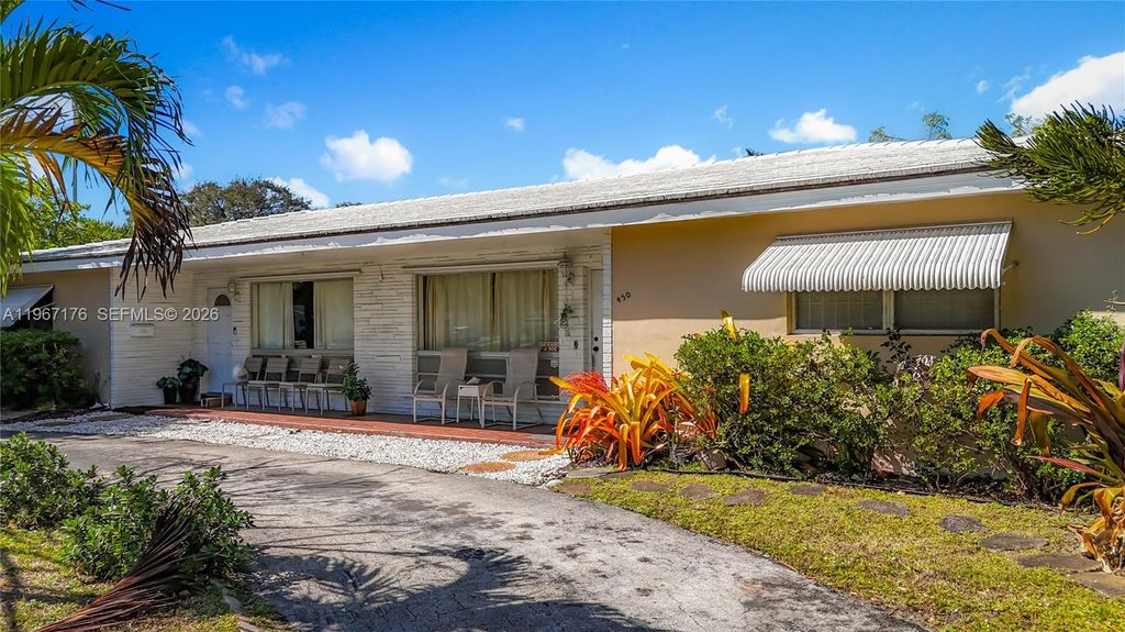 Photo of 450 S Highland Ct #1, Hollywood, FL 33021 (MLS # A11967176)