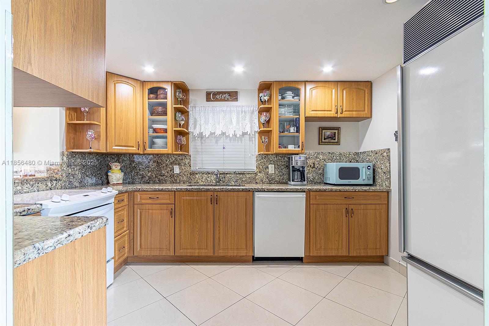 DORSEY ARMS CONDO - Residential