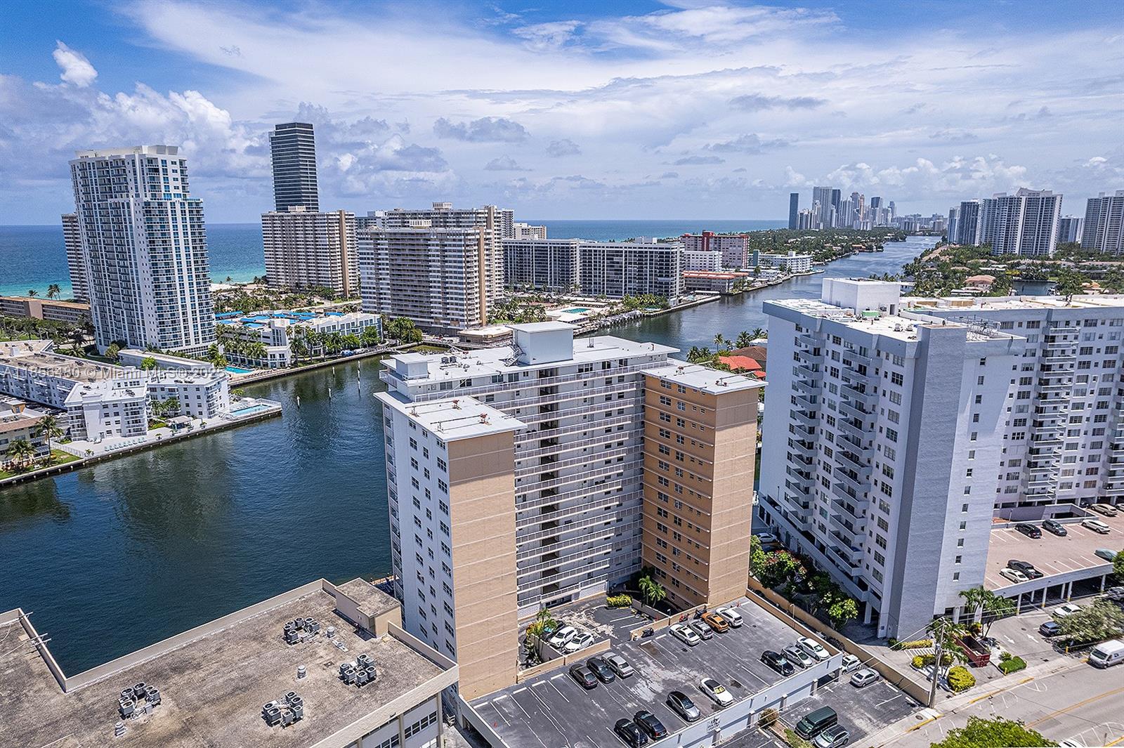 DORSEY ARMS CONDO - Residential