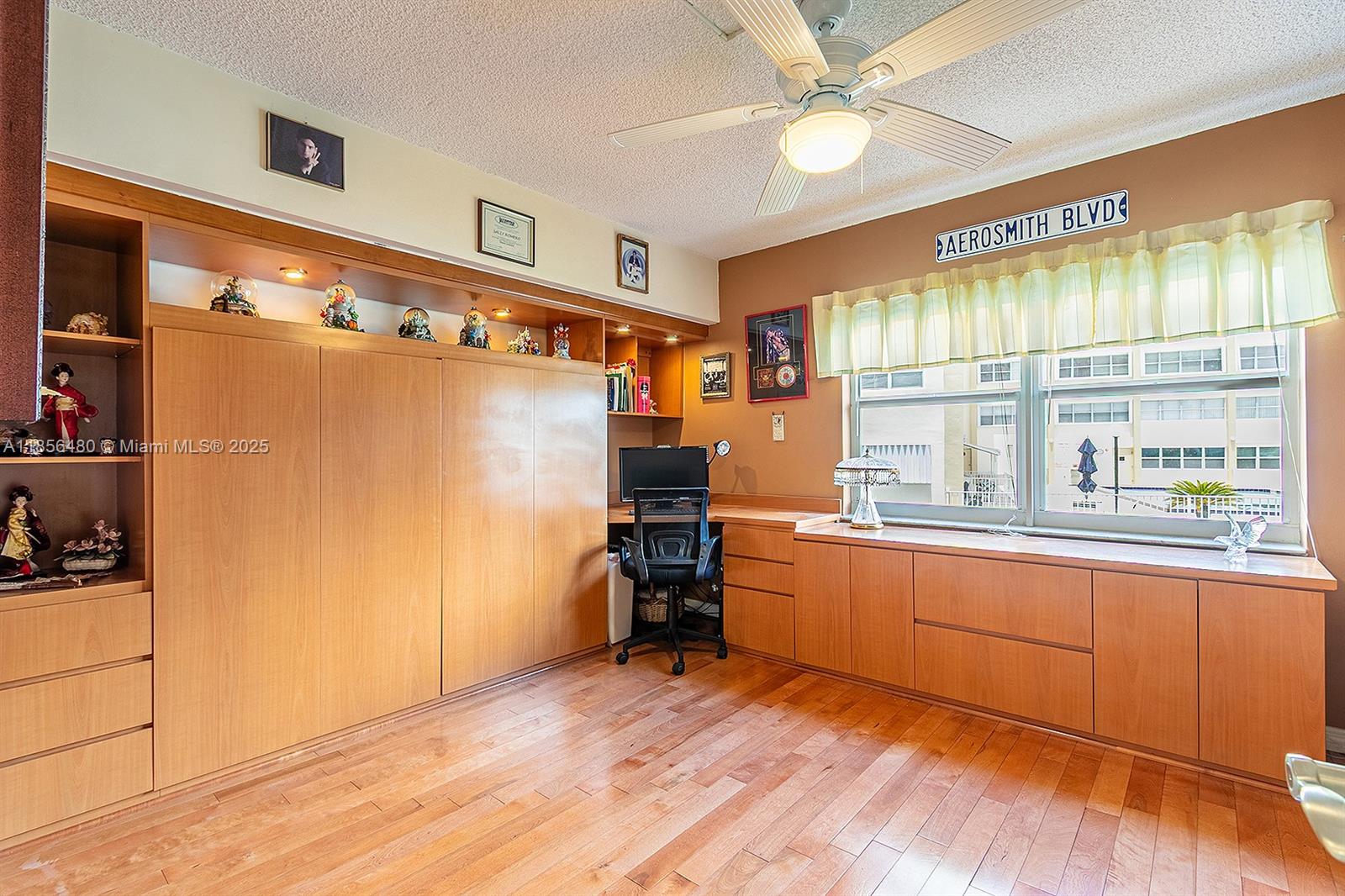 DORSEY ARMS CONDO - Residential