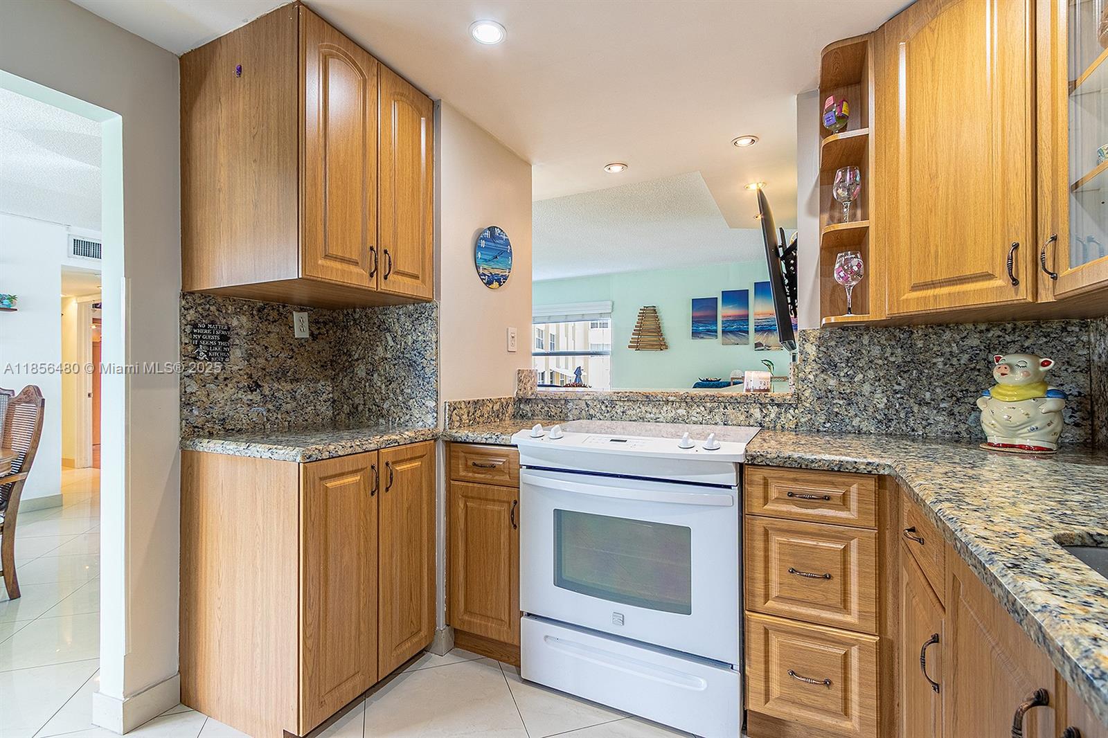 DORSEY ARMS CONDO - Residential