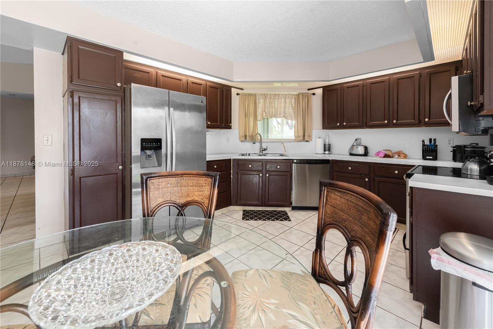 KEYS-GATE NO 1 - Residential