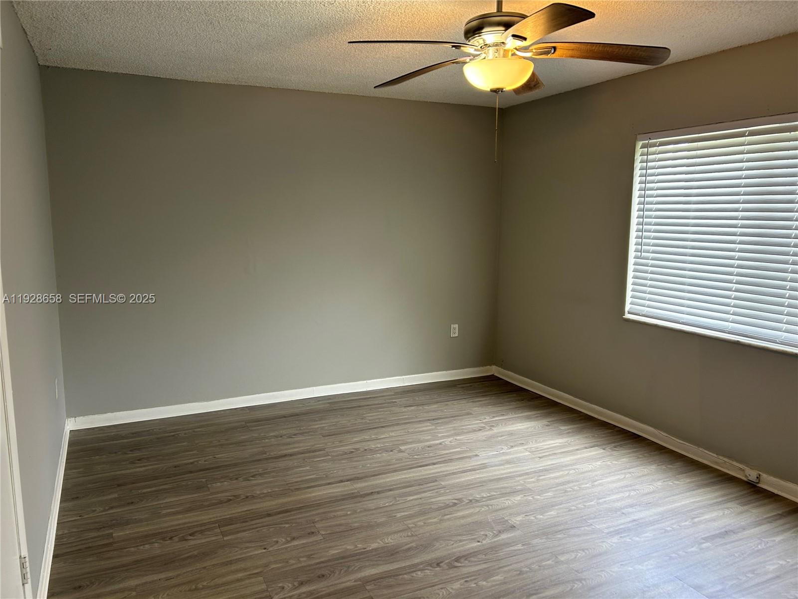 LAUDERDALE - Residential Lease