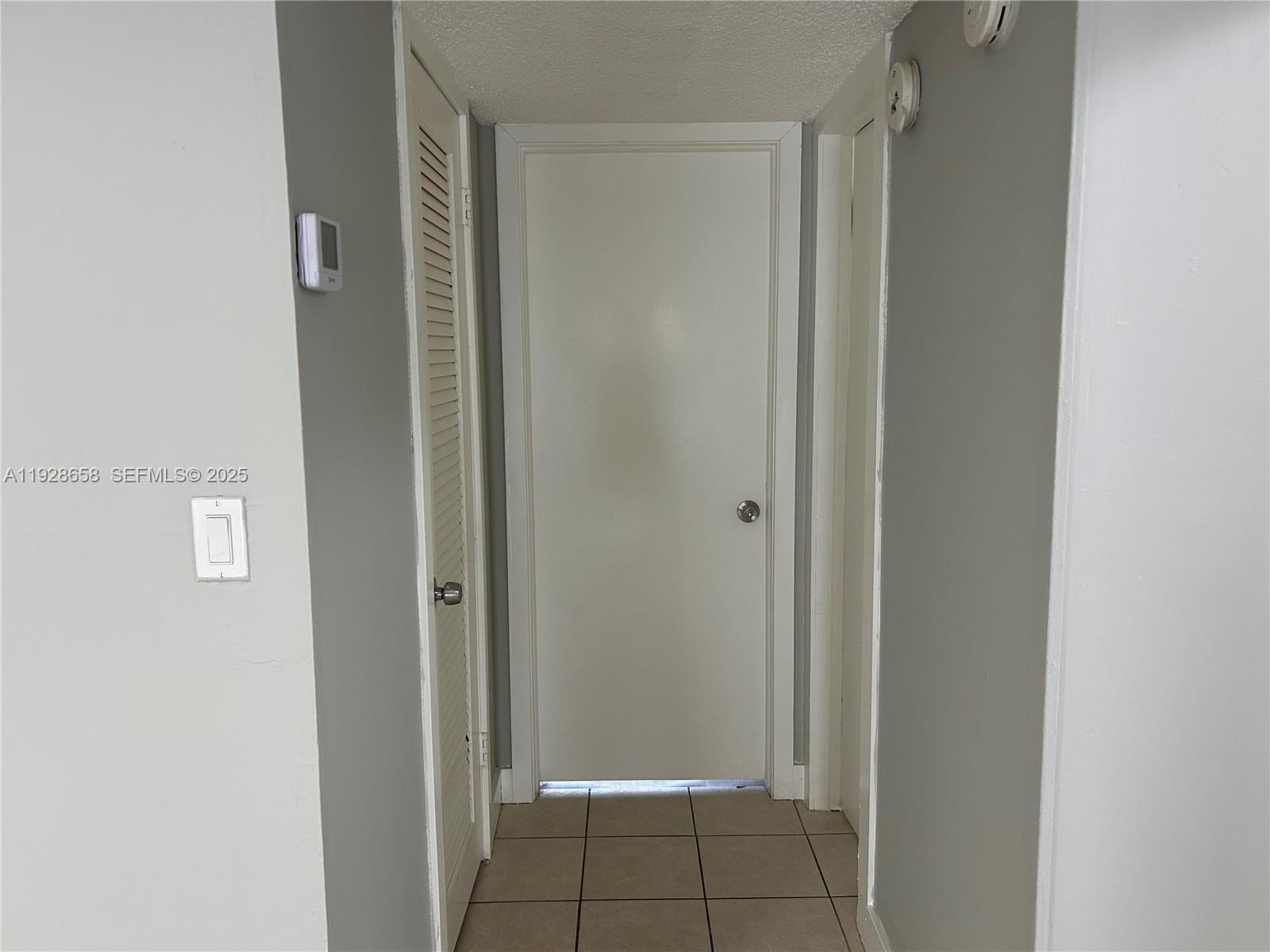 LAUDERDALE - Residential Lease