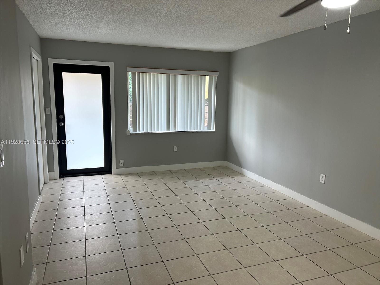 LAUDERDALE - Residential Lease
