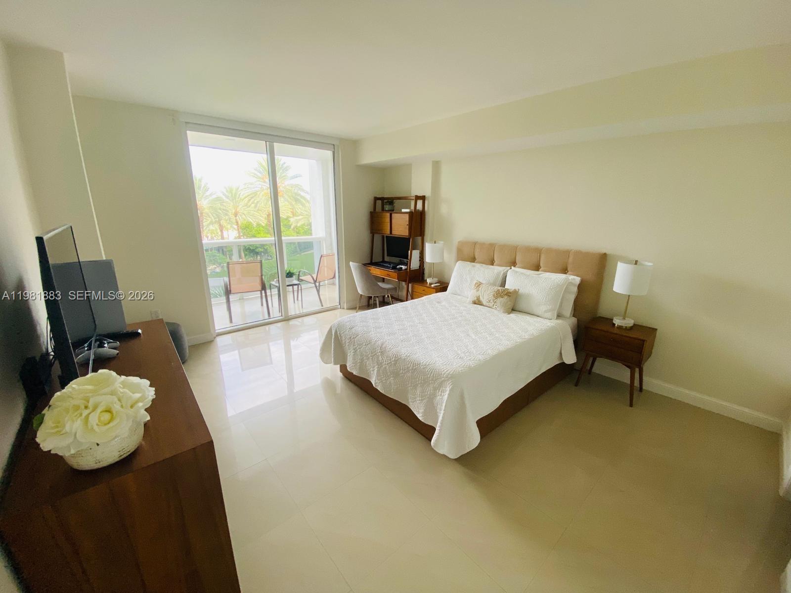 10275 E Collins Ave 324