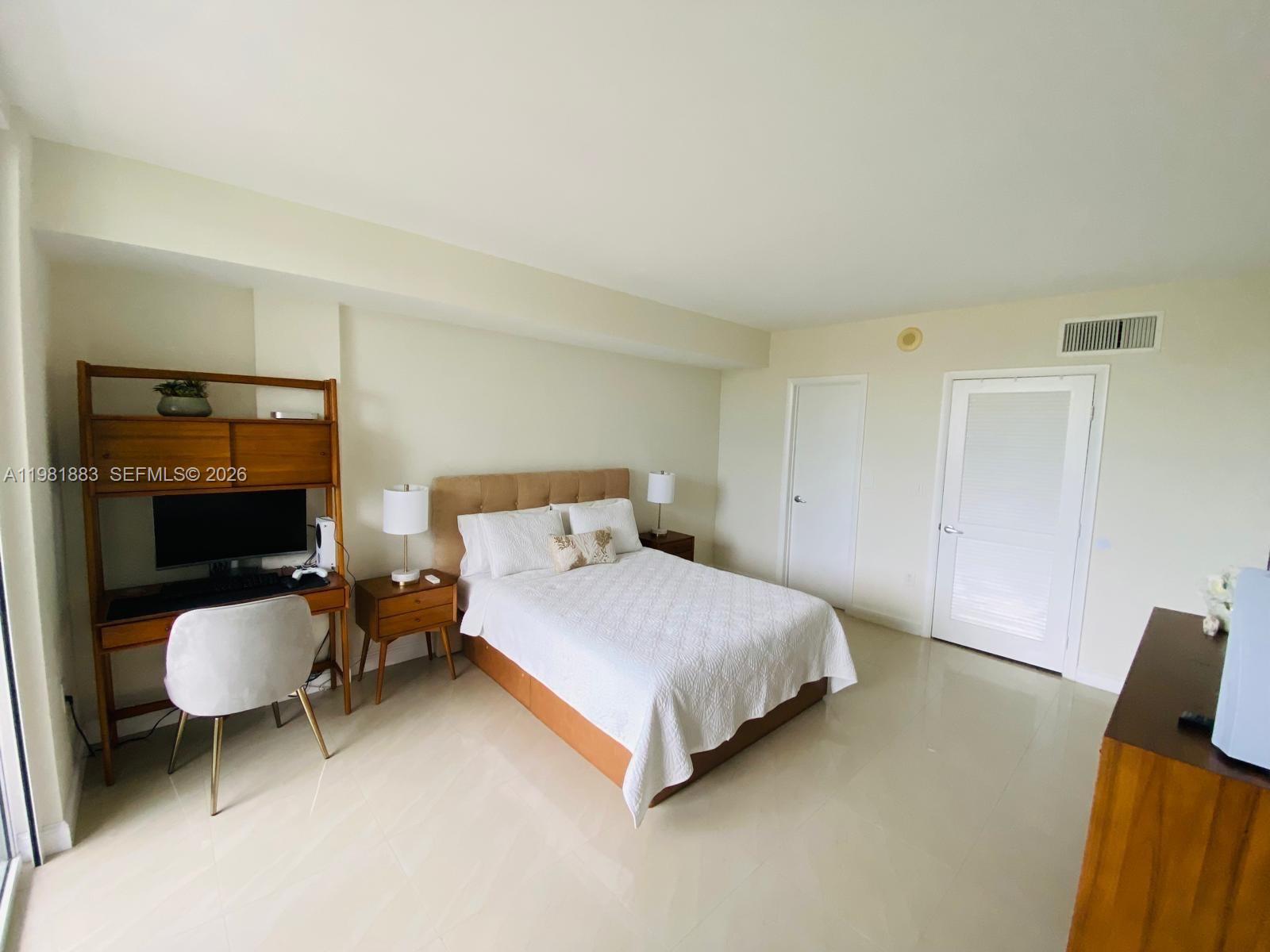 HARBOUR HOUSE - Residential Lease