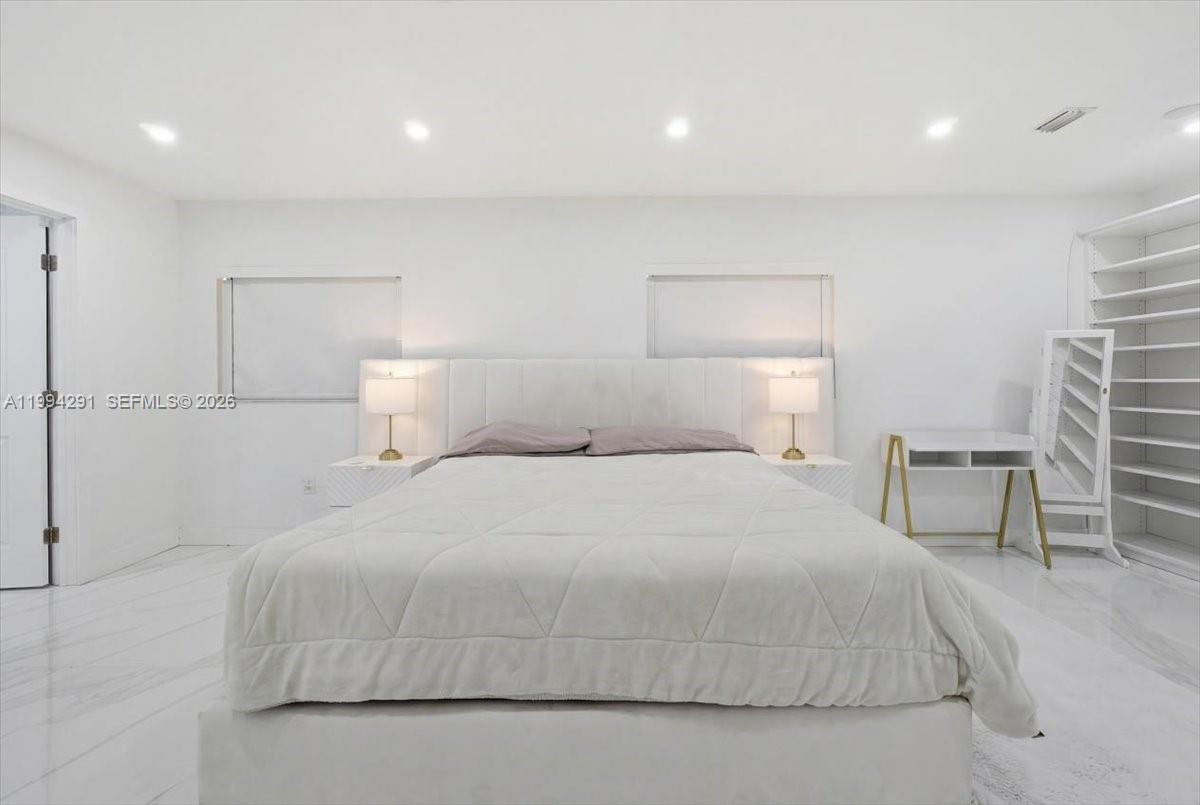 PARK LAKES BY THE MEADOWS - Residential