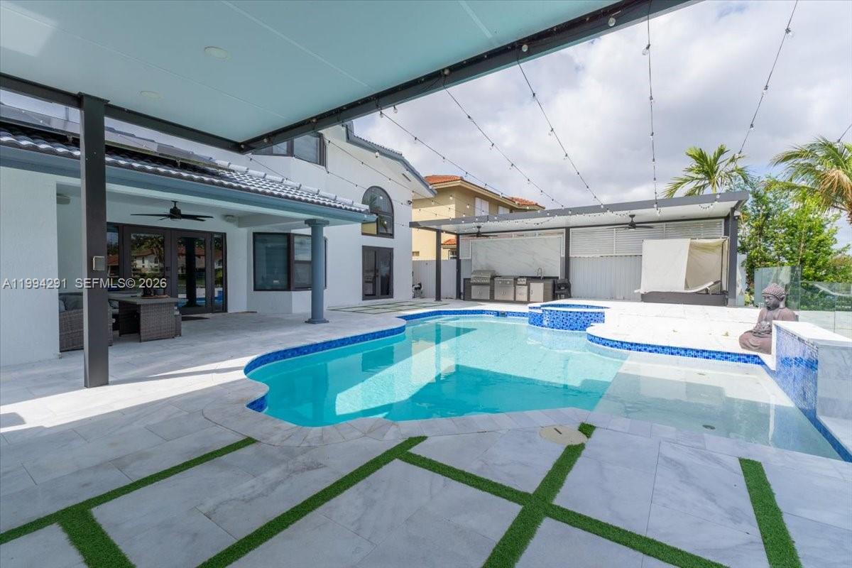 PARK LAKES BY THE MEADOWS - Residential