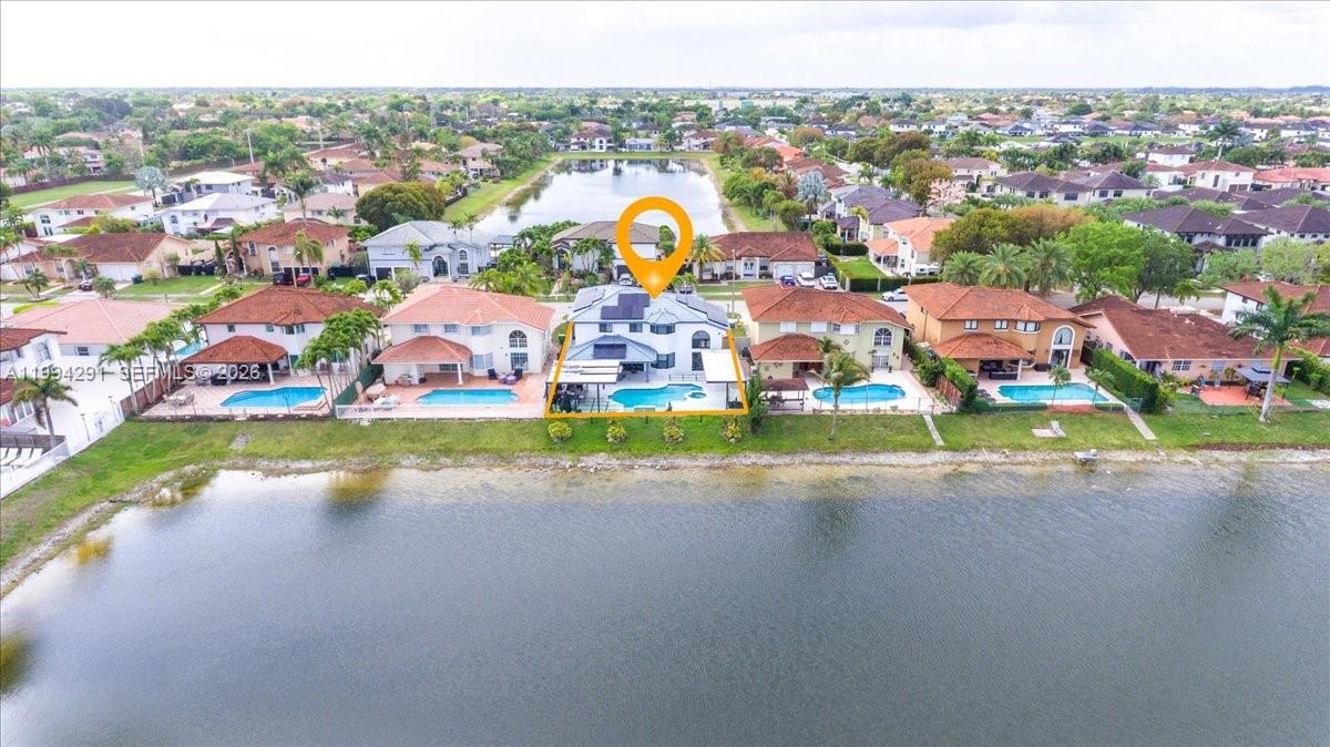 PARK LAKES BY THE MEADOWS - Residential