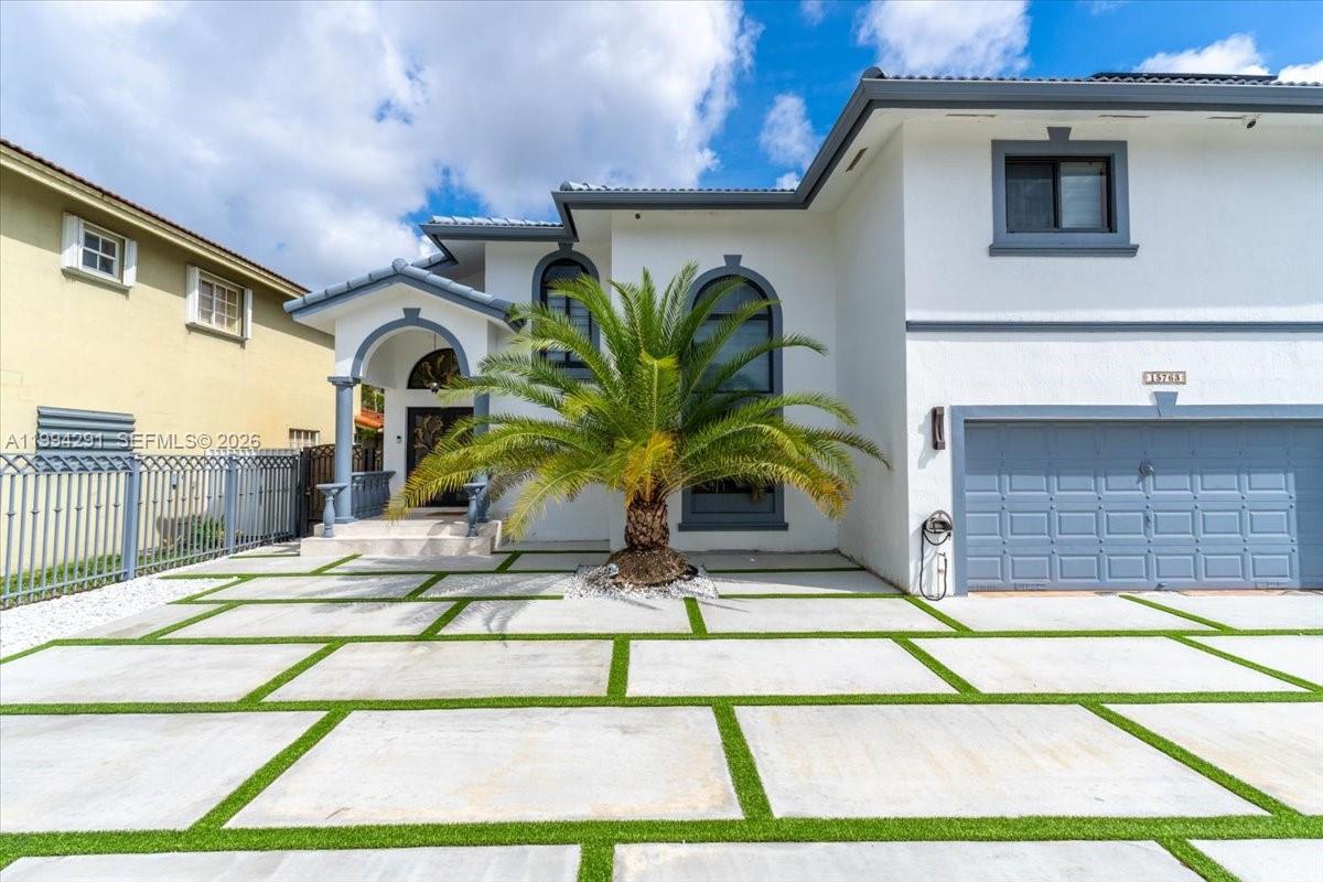 PARK LAKES BY THE MEADOWS - Residential