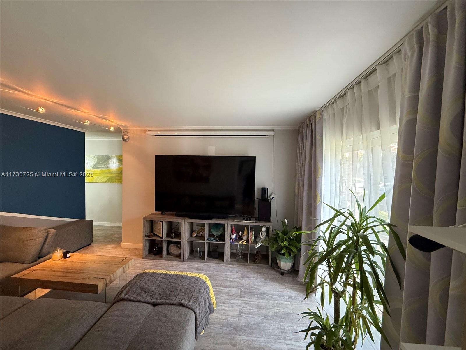 EMBARCADERO CONDO - Residential