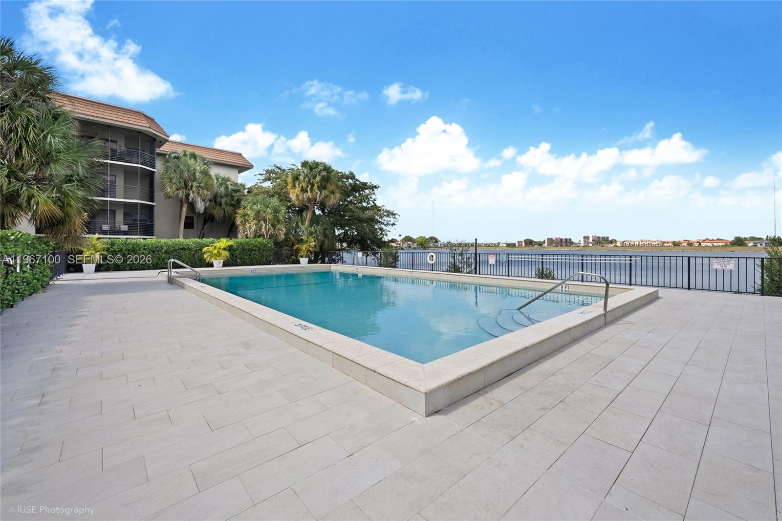 SUMMERTREE VILG CALIF CL - Residential