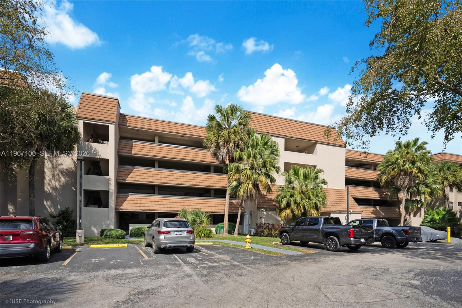 SUMMERTREE VILG CALIF CL - Residential