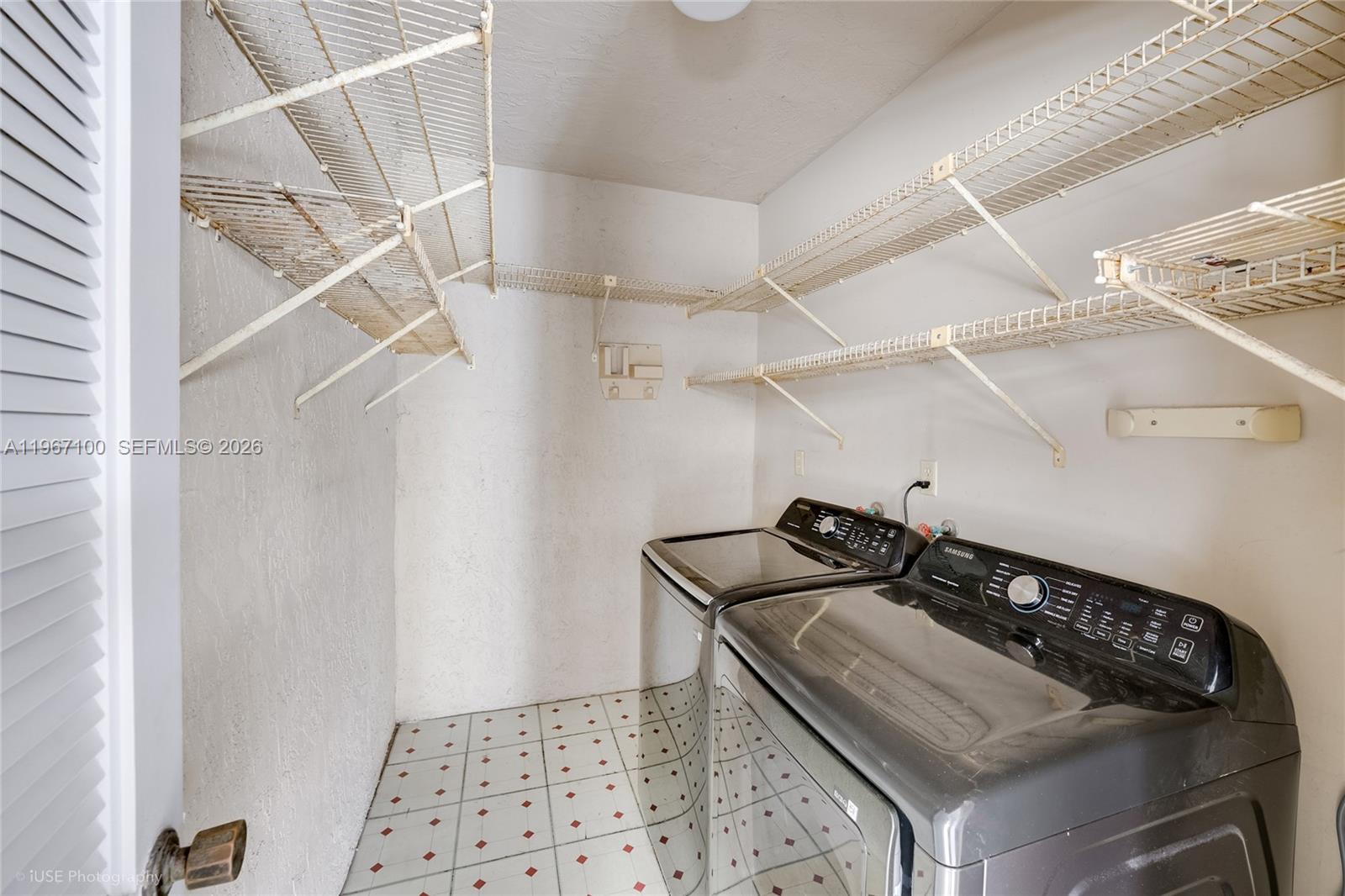 SUMMERTREE VILG CALIF CL - Residential