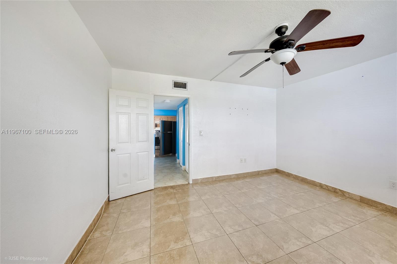 SUMMERTREE VILG CALIF CL - Residential