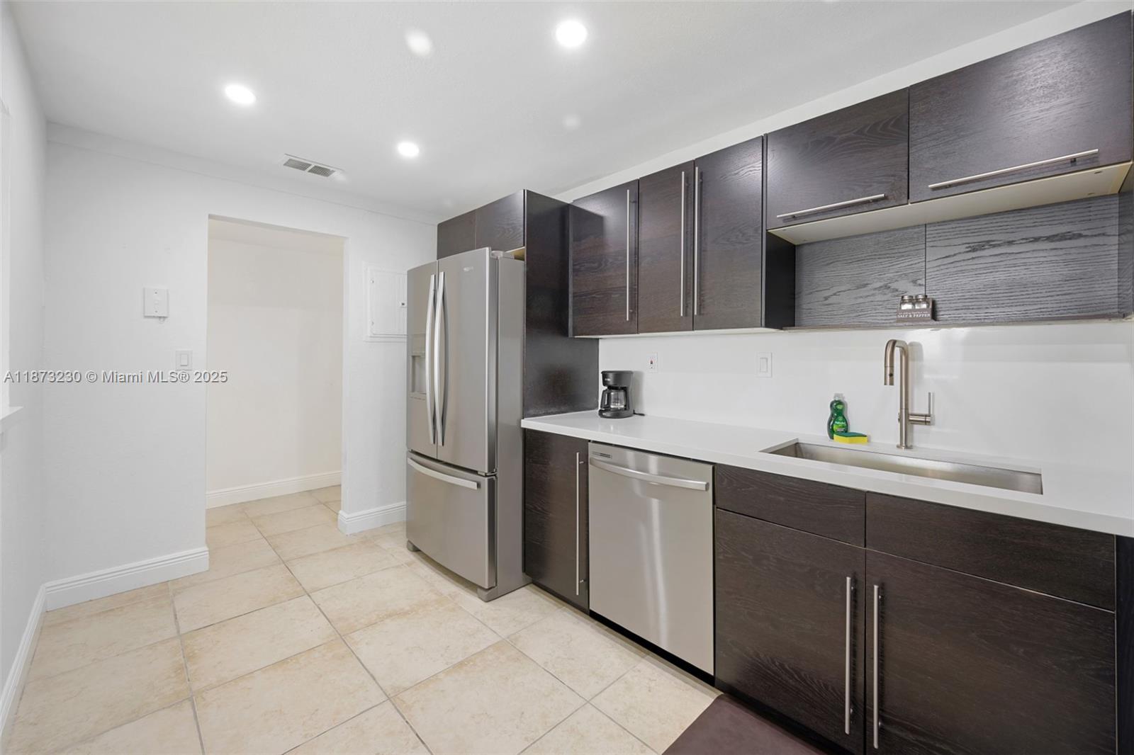 OCEAN RESERVE CONDO - Residential Lease