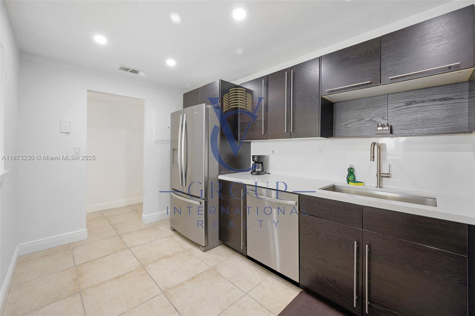 OCEAN RESERVE CONDO - Residential Lease