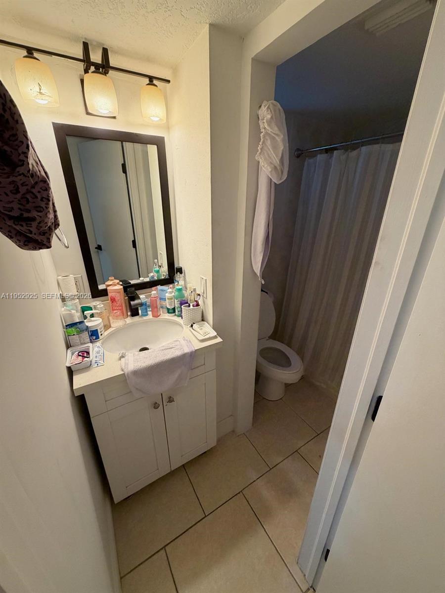 THE GREENS CONDO - Residential