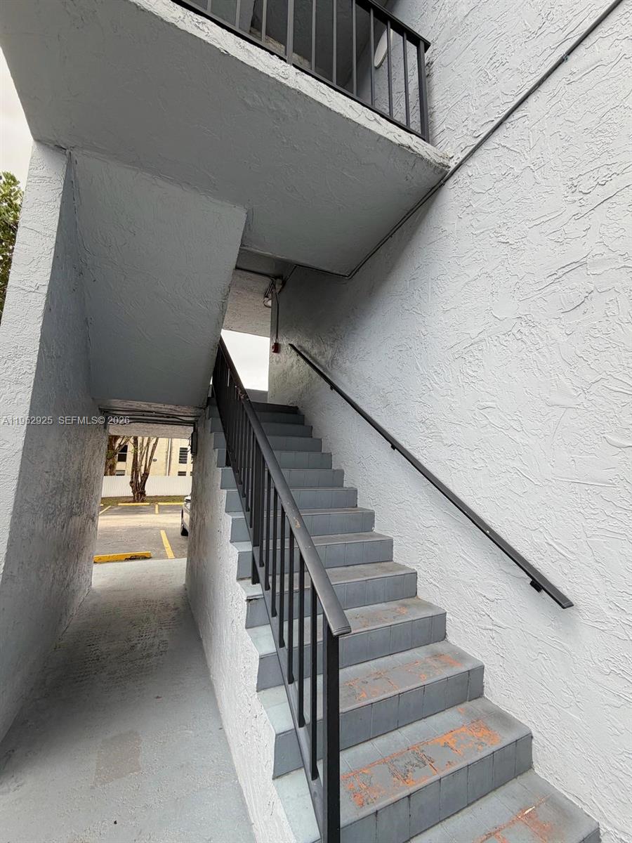 THE GREENS CONDO - Residential