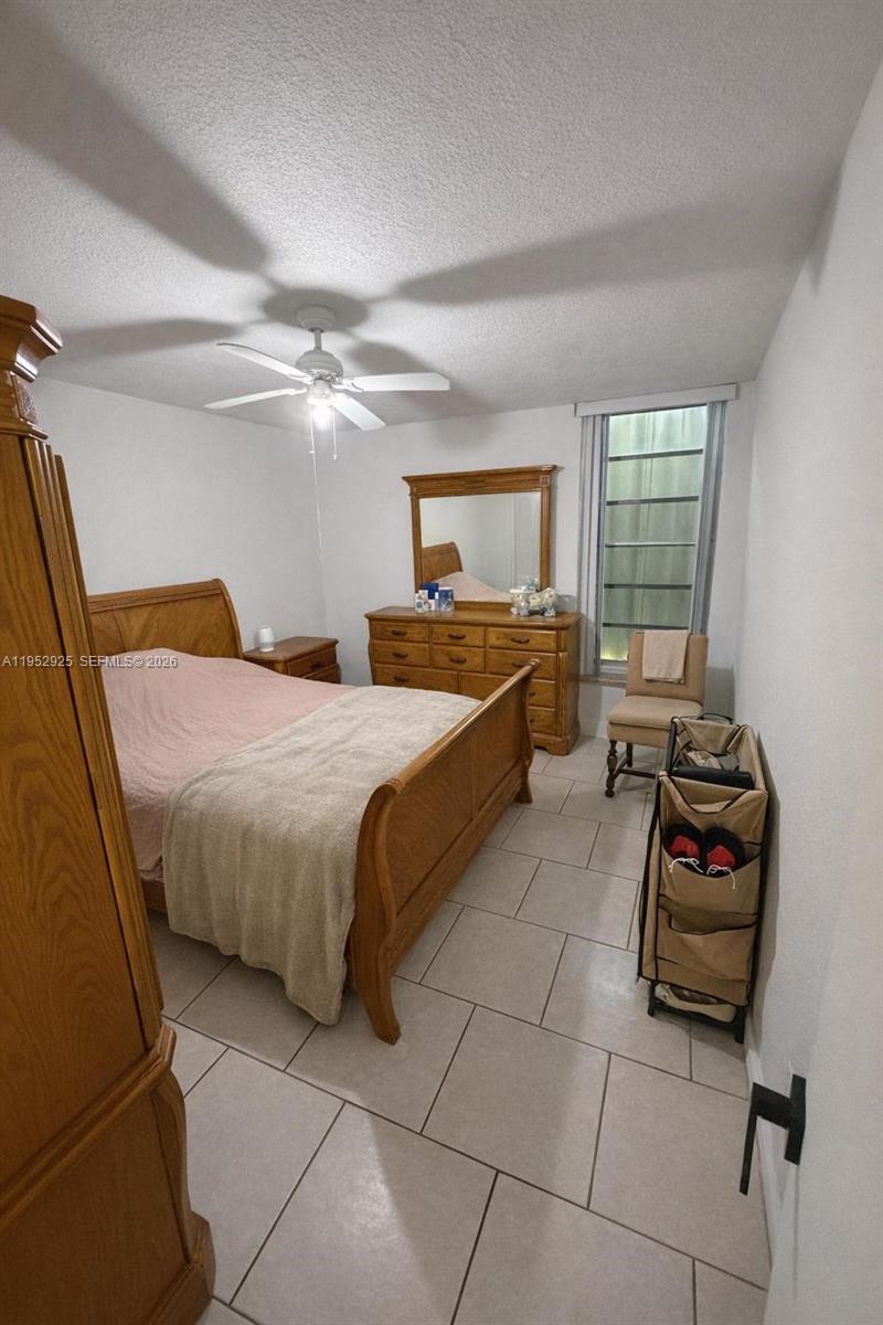 THE GREENS CONDO - Residential