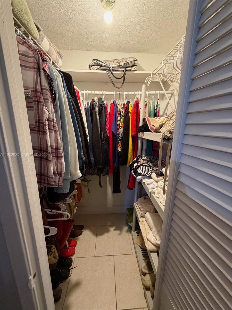 THE GREENS CONDO - Residential