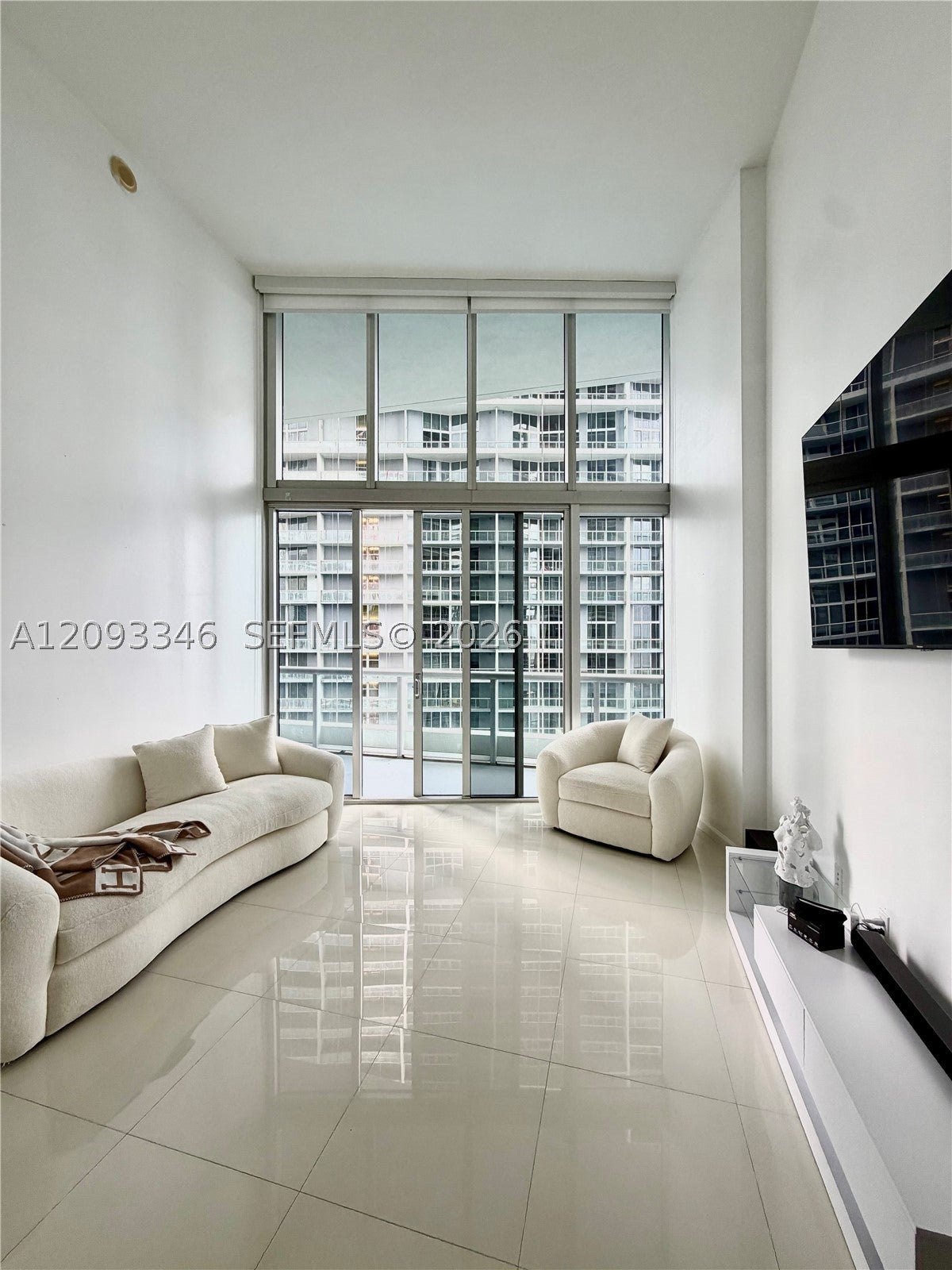 495 Brickell Ave 2206