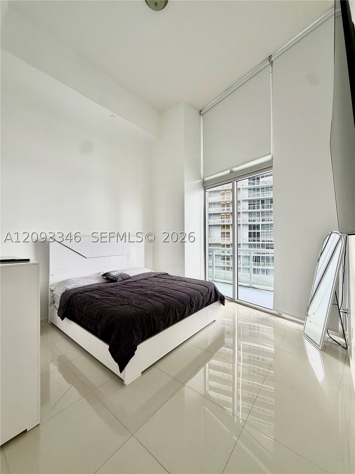 495 Brickell Ave 2206