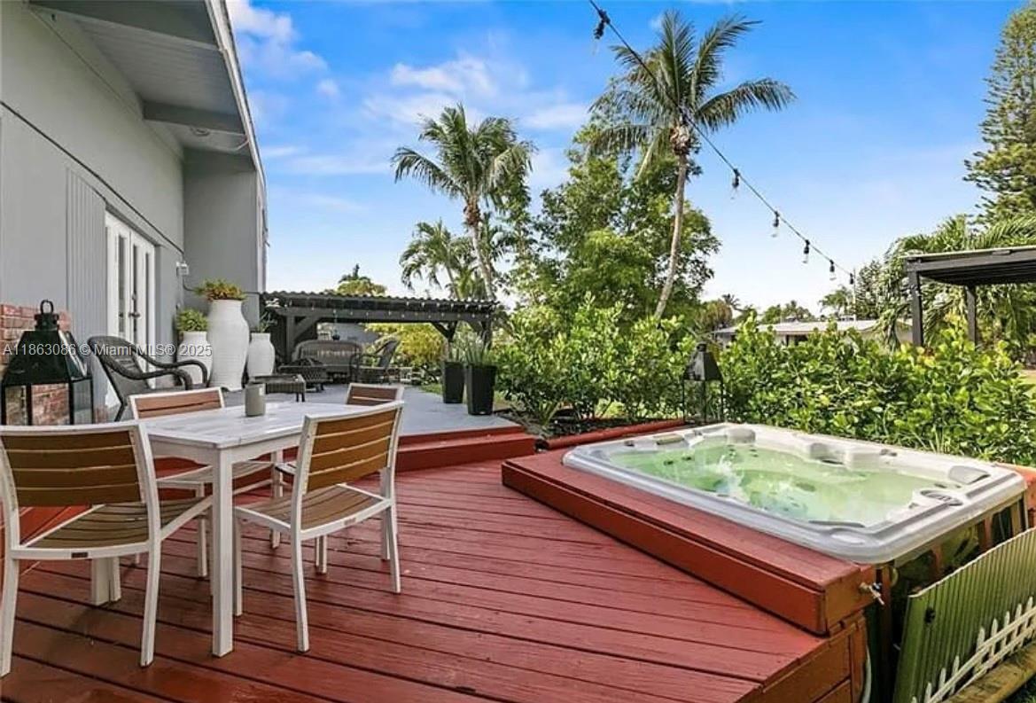 LAUDERDALE ISLES NO 2-BLK - Residential Lease