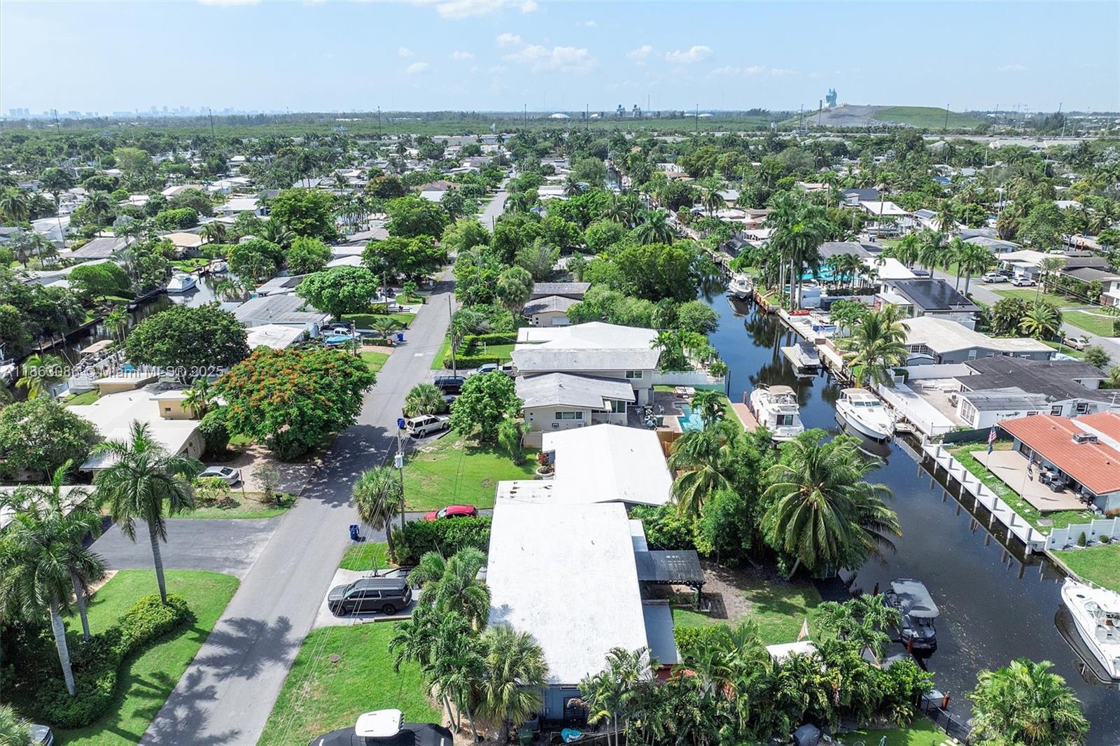 LAUDERDALE ISLES NO 2-BLK - Residential Lease