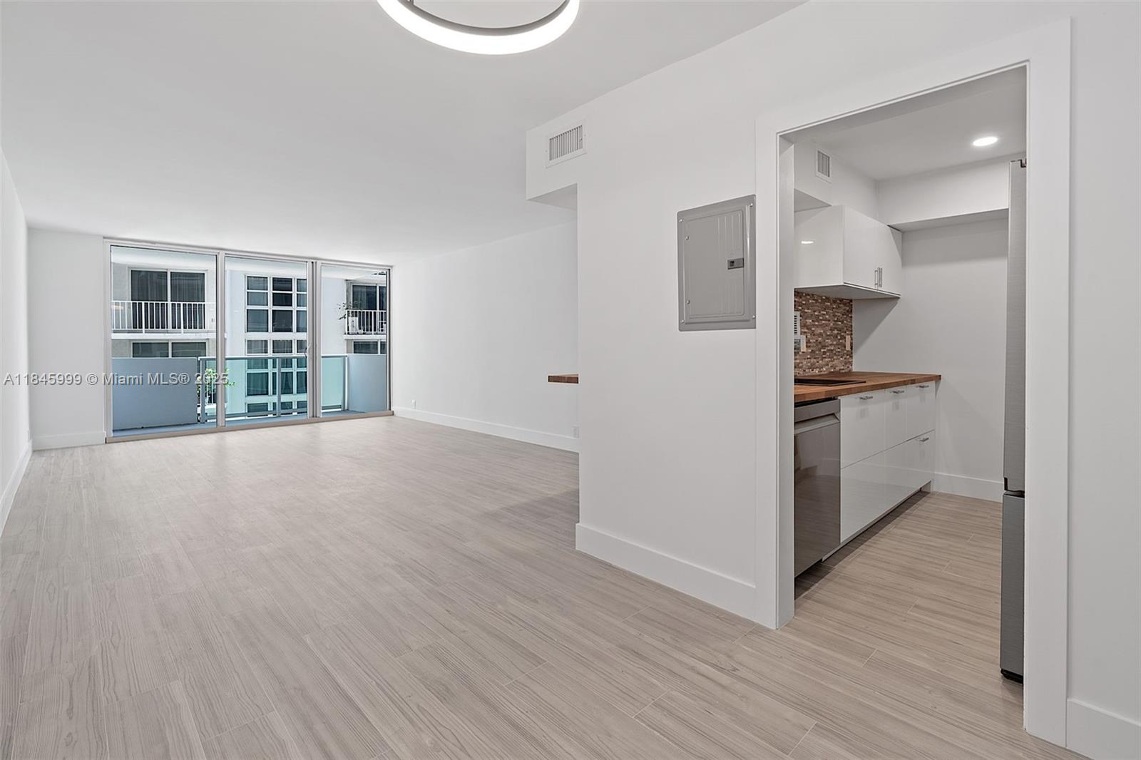 MIRADOR 1200 CONDO - Residential